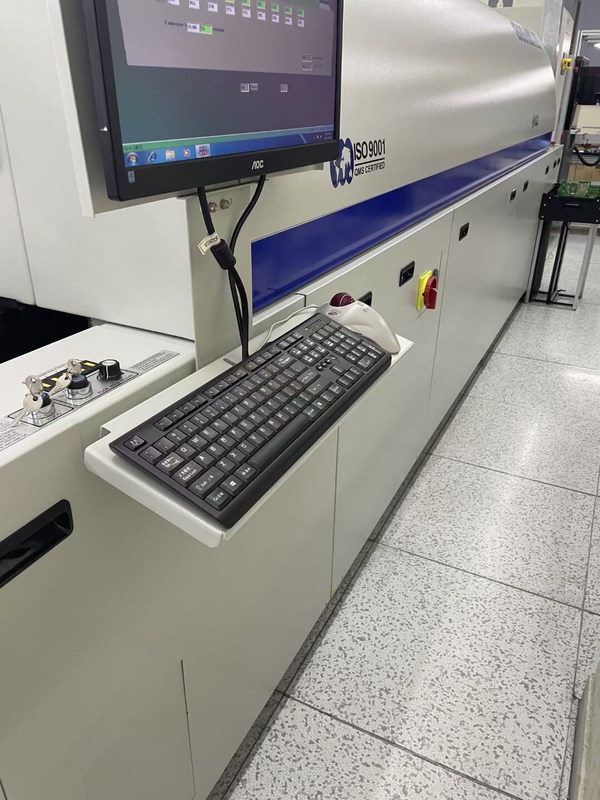 Heller 1809 MKIII SMT Reflow Oven With Adjustable Single Rail Edge Hold Conveyor