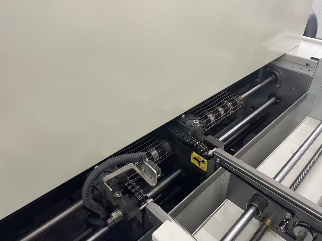 Heller 1809 MKIII SMT Reflow Oven With Adjustable Single Rail Edge Hold Conveyor